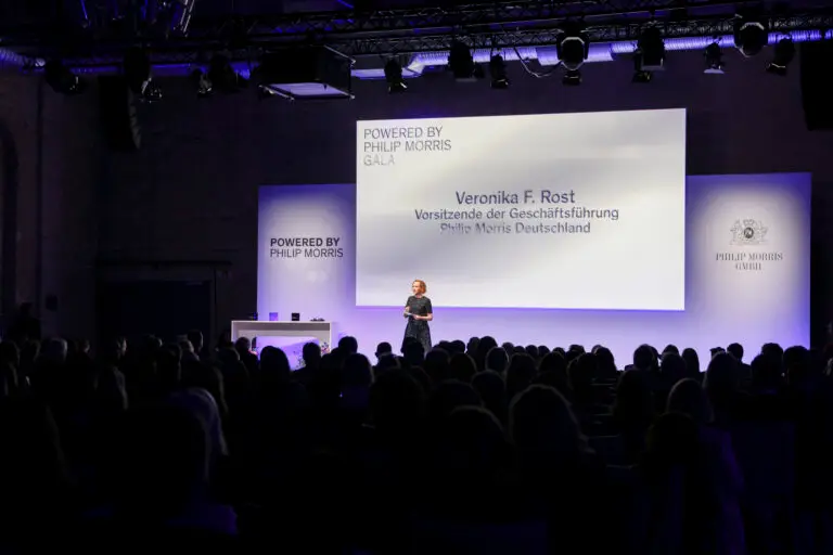 Veronika F. Rost, Vorsitzende der Geschäftsführung von Philip Morris Deutschland, bei der Philip Morris Gala 2025 in den BOLLE Festsälen in Berlin.